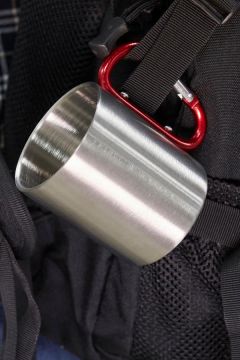 Metal muki, kaiverrus Leijona molemminpuolin 