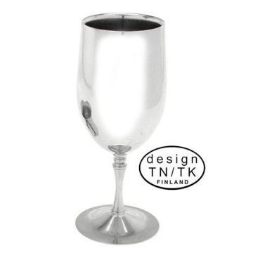 Cooler teräspikareilla