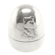 Nallerasia hopea riipuksella 