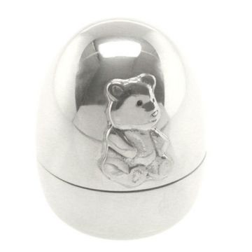 Nallerasia hopea riipuksella 